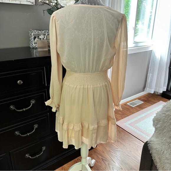 Tie-Front Ruffle Mini Dress – Boho Chic Size M - Picture 8 of 17